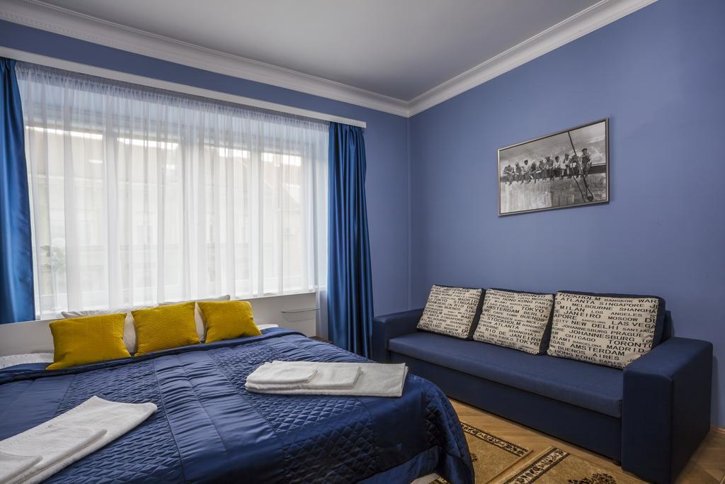 Luxury Air-Conditioned Rooms In Old Town 브라티슬라바 외부 사진